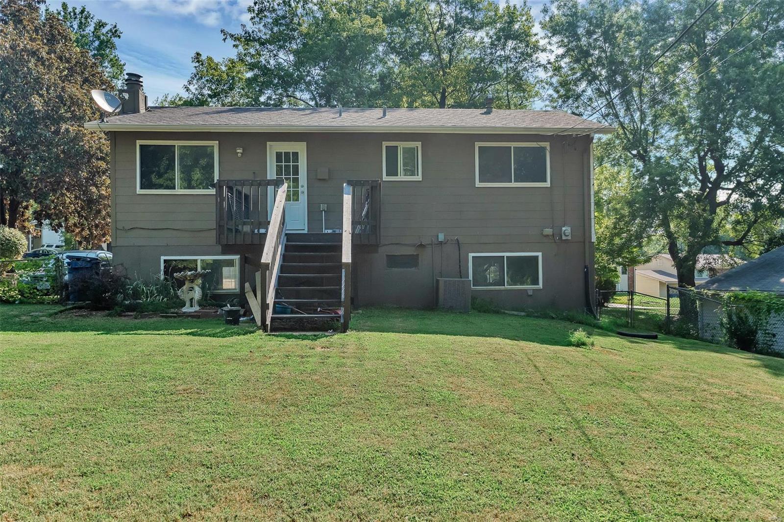 Ville Maria Eight - Residential