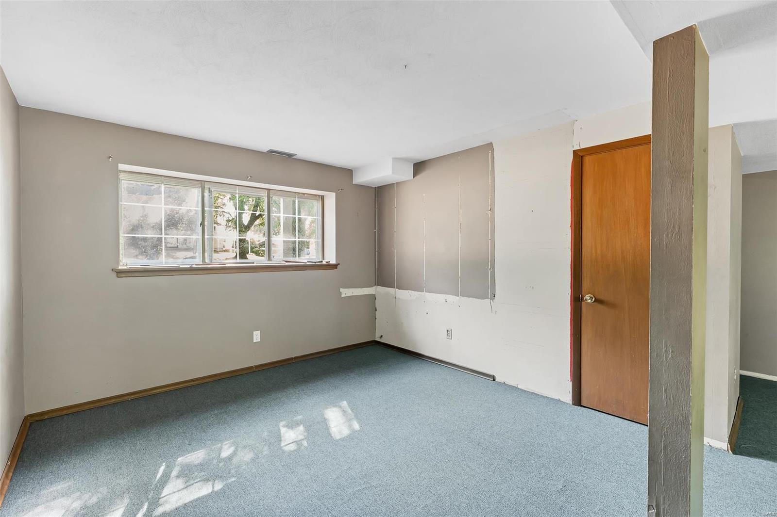 Ville Maria Eight - Residential