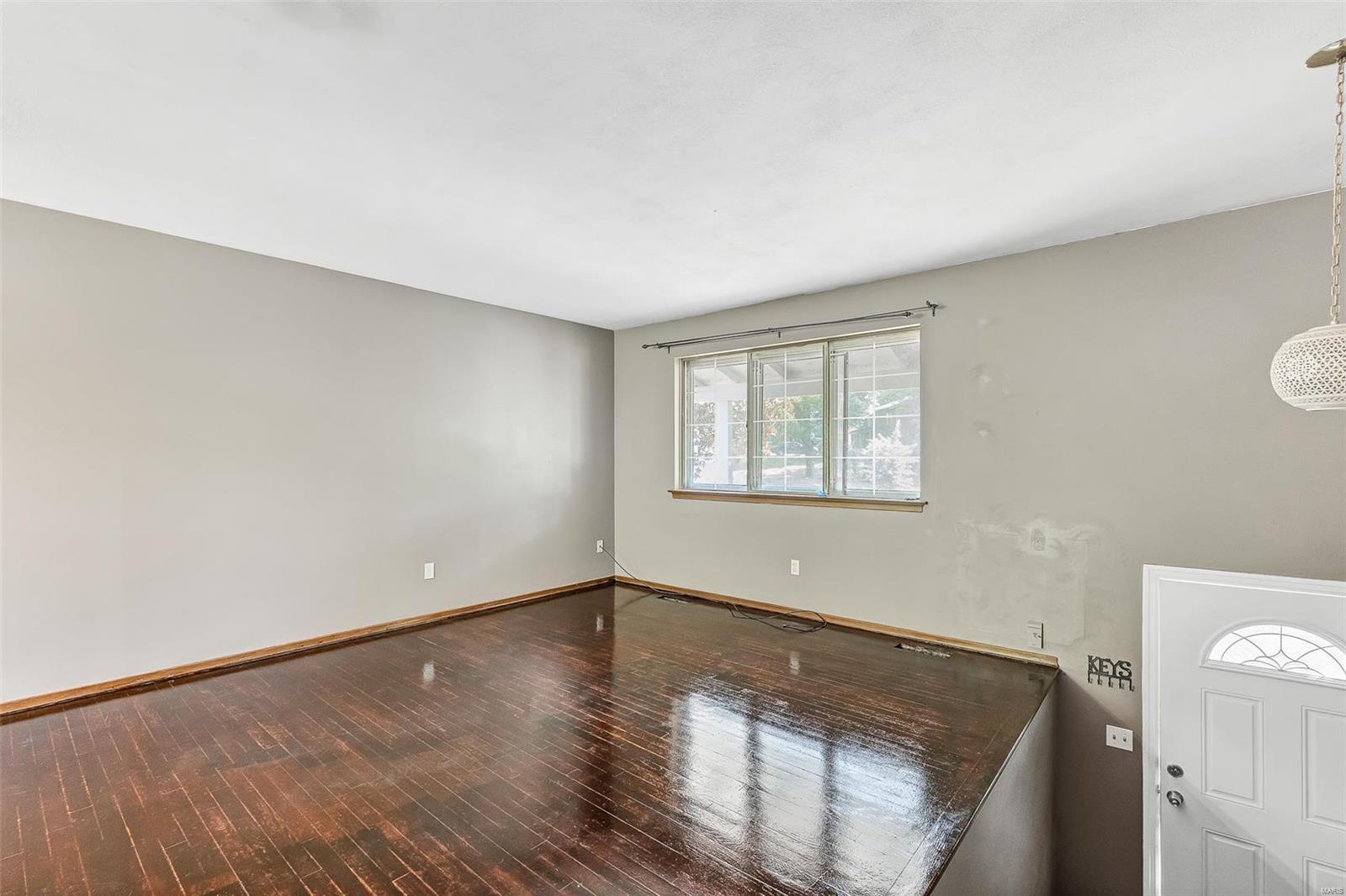 Ville Maria Eight - Residential