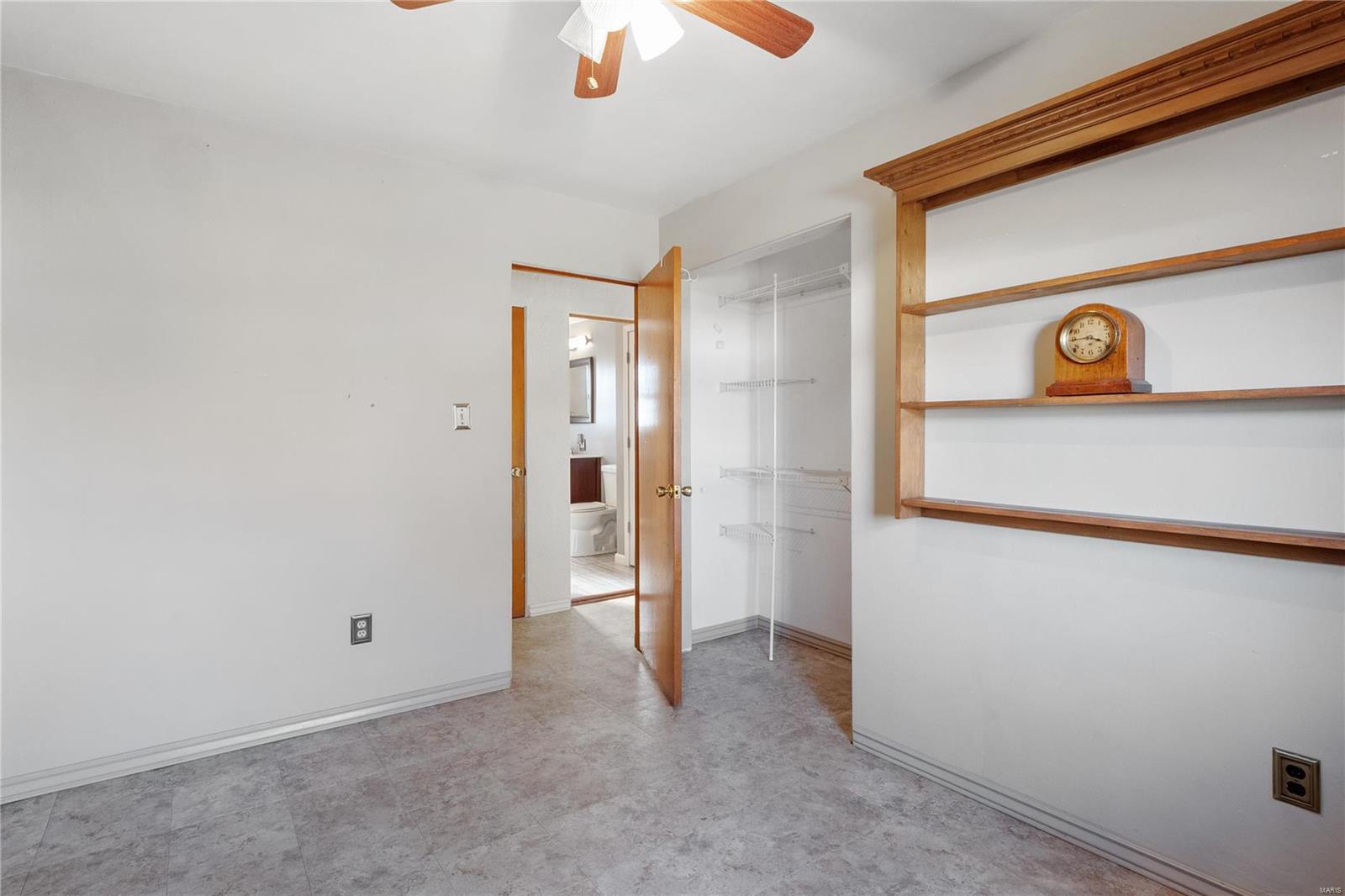 Caseyville, Illinois 62232, United States, 3 Bedrooms Bedrooms, ,1 BathroomBathrooms,Residential,Pending,27097