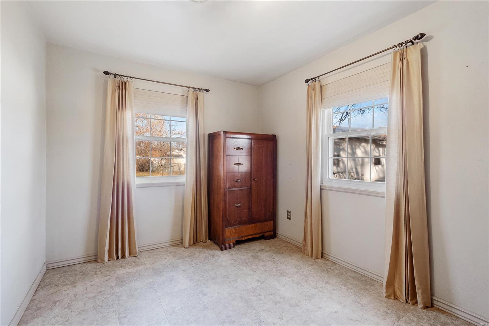 Caseyville, Illinois 62232, United States, 3 Bedrooms Bedrooms, ,1 BathroomBathrooms,Residential,Pending,27097
