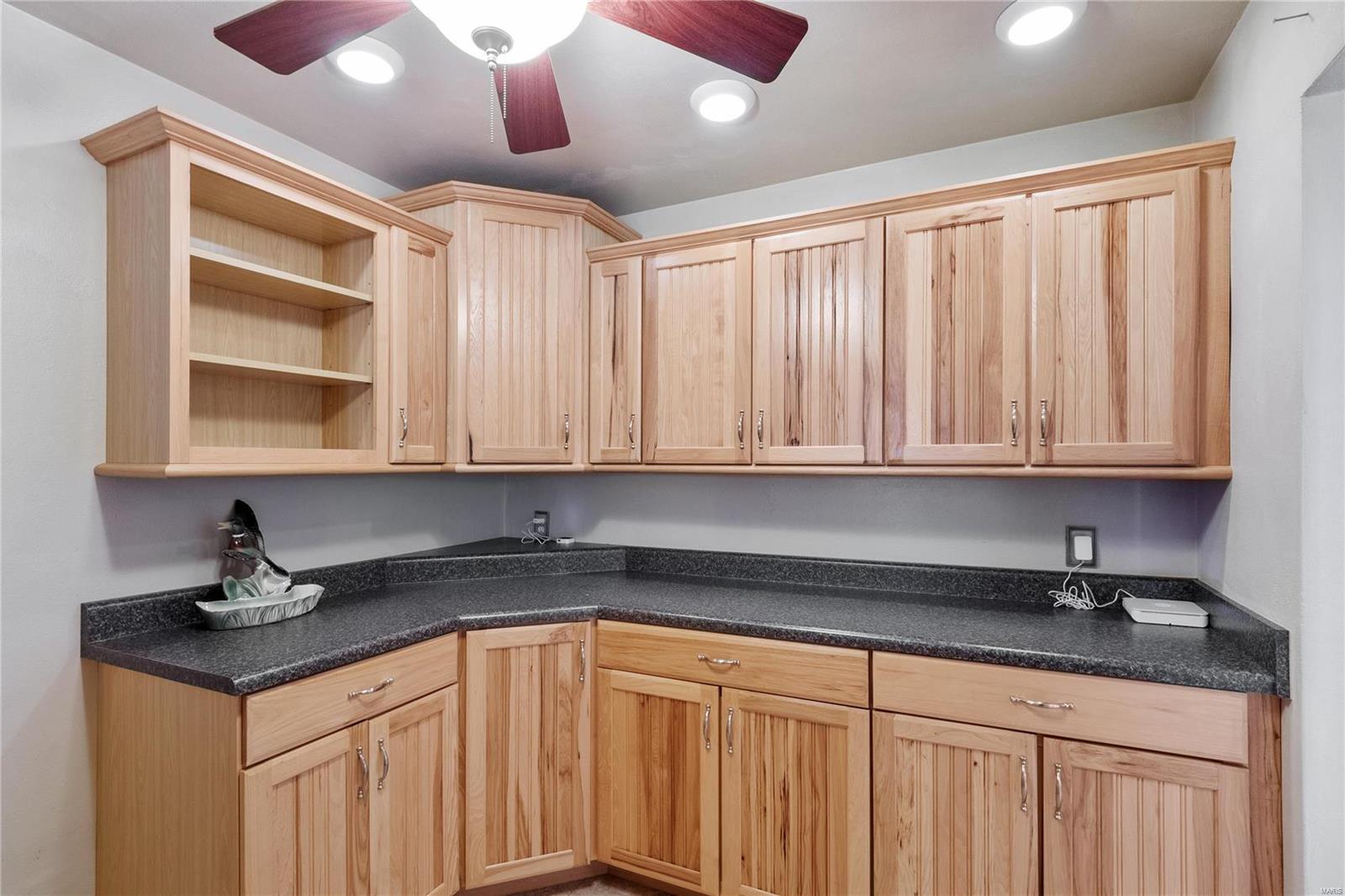 Caseyville, Illinois 62232, United States, 3 Bedrooms Bedrooms, ,1 BathroomBathrooms,Residential,Pending,27097