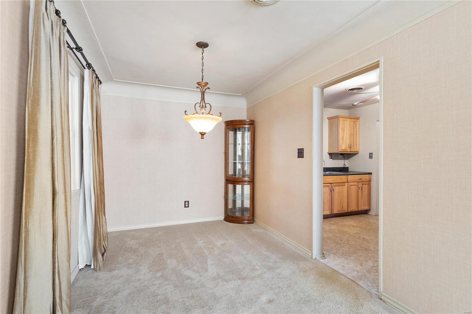 Caseyville, Illinois 62232, United States, 3 Bedrooms Bedrooms, ,1 BathroomBathrooms,Residential,Pending,27097