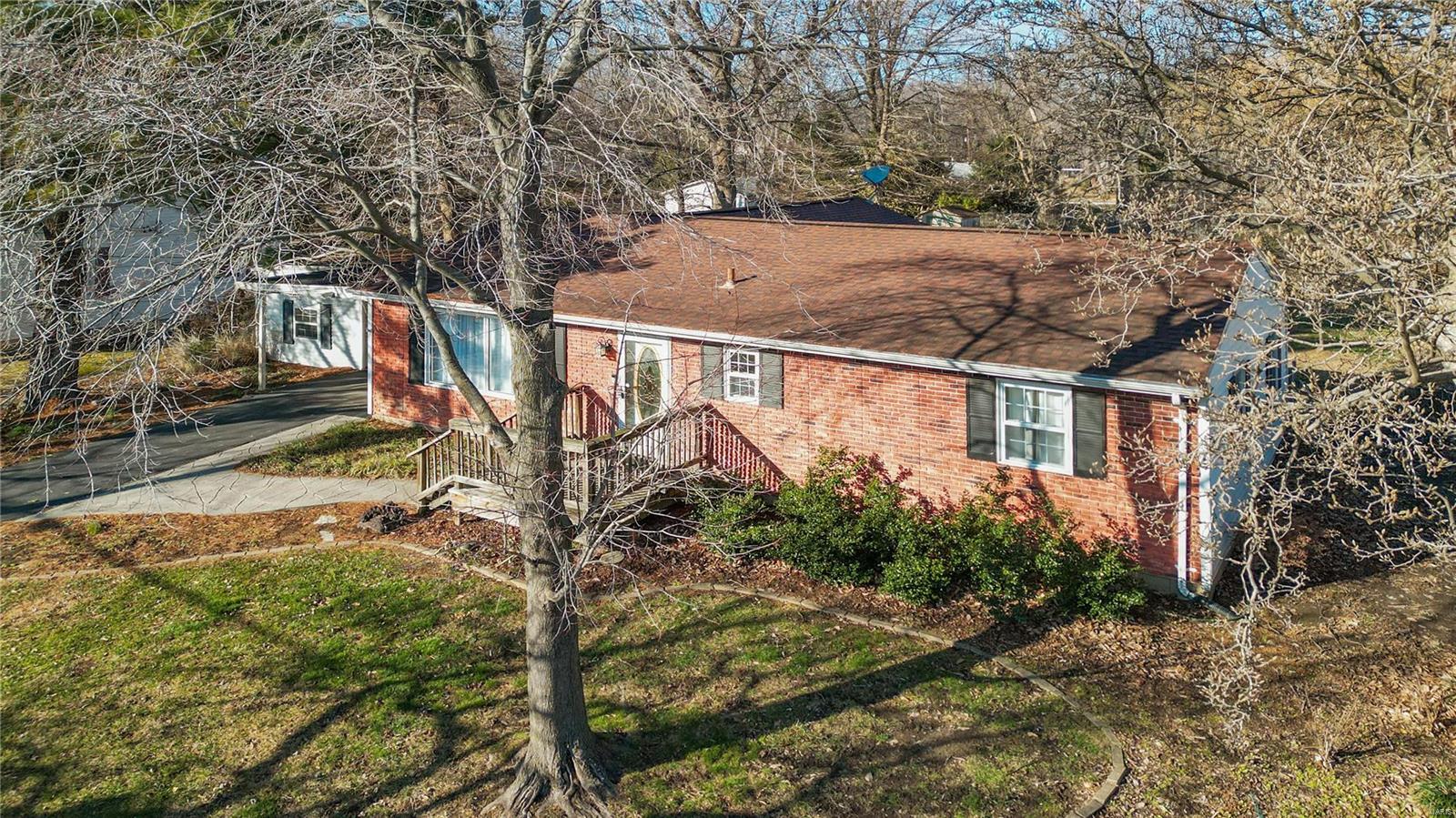 Caseyville, Illinois 62232, United States, 3 Bedrooms Bedrooms, ,1 BathroomBathrooms,Residential,Pending,27097