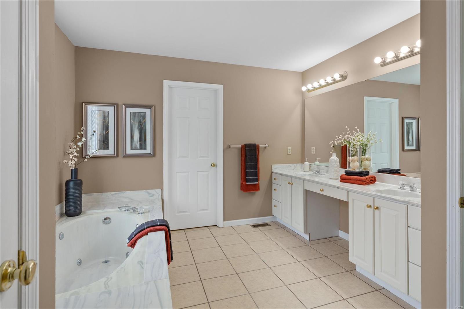 Estates At Lexington Gardens One - Residential