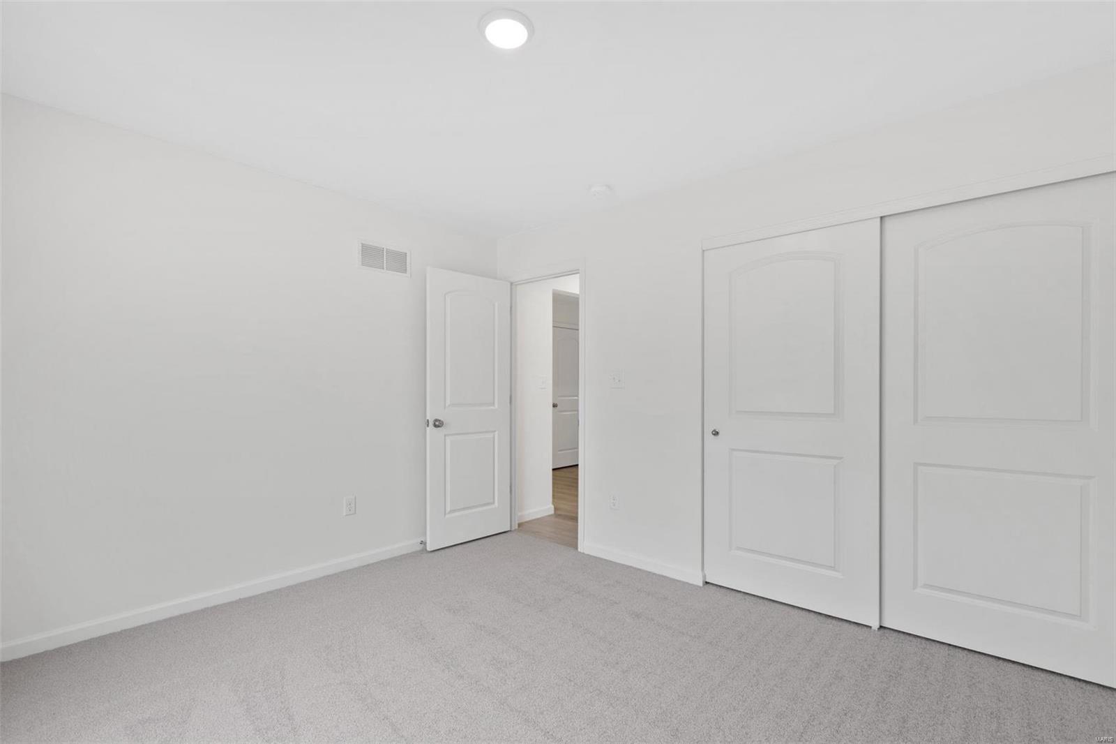 1421 Bloomfield Drive