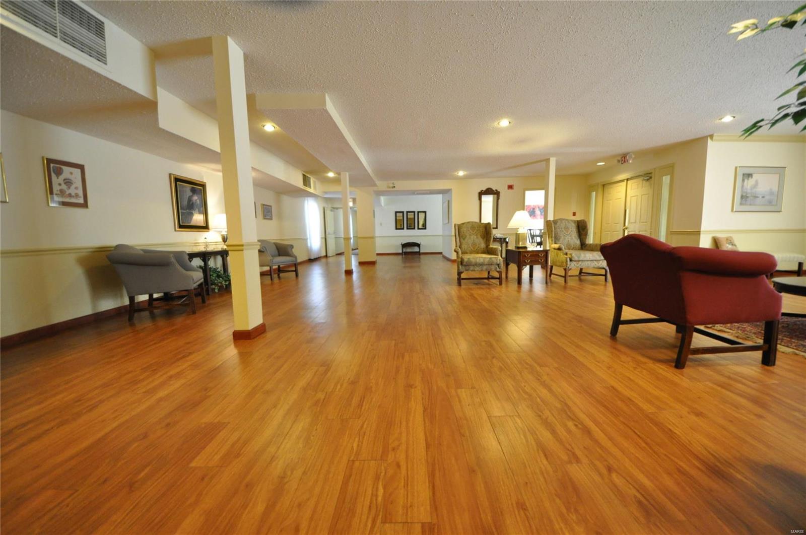 Parkway Gardens Village 1 Condo - Residential