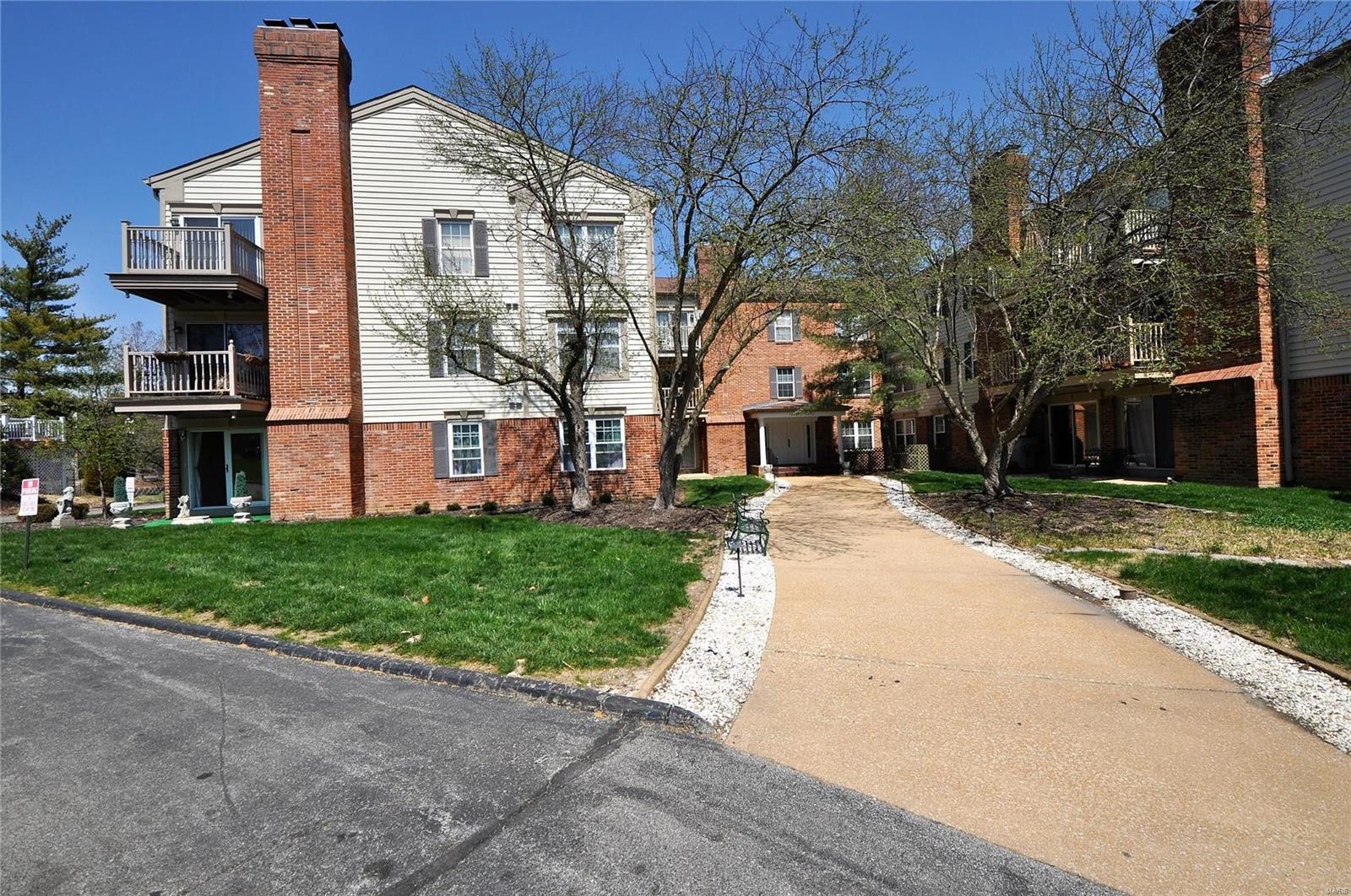 Parkway Gardens Village 1 Condo - Residential