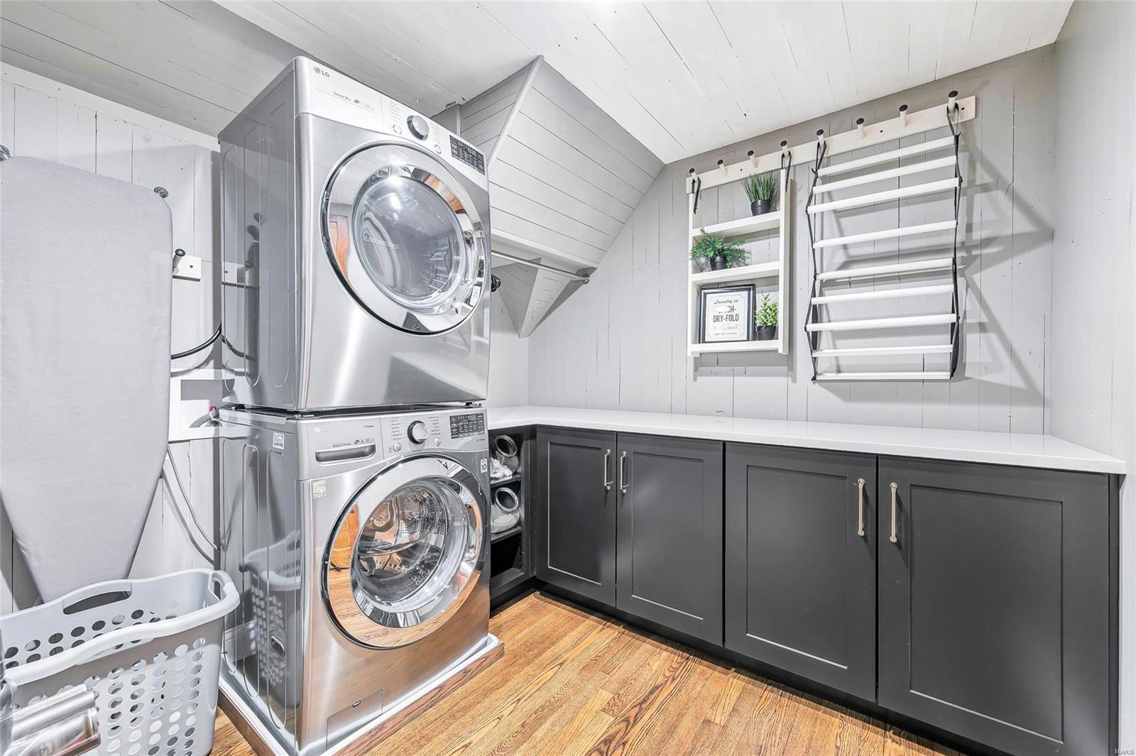 Old Westbury - Residential