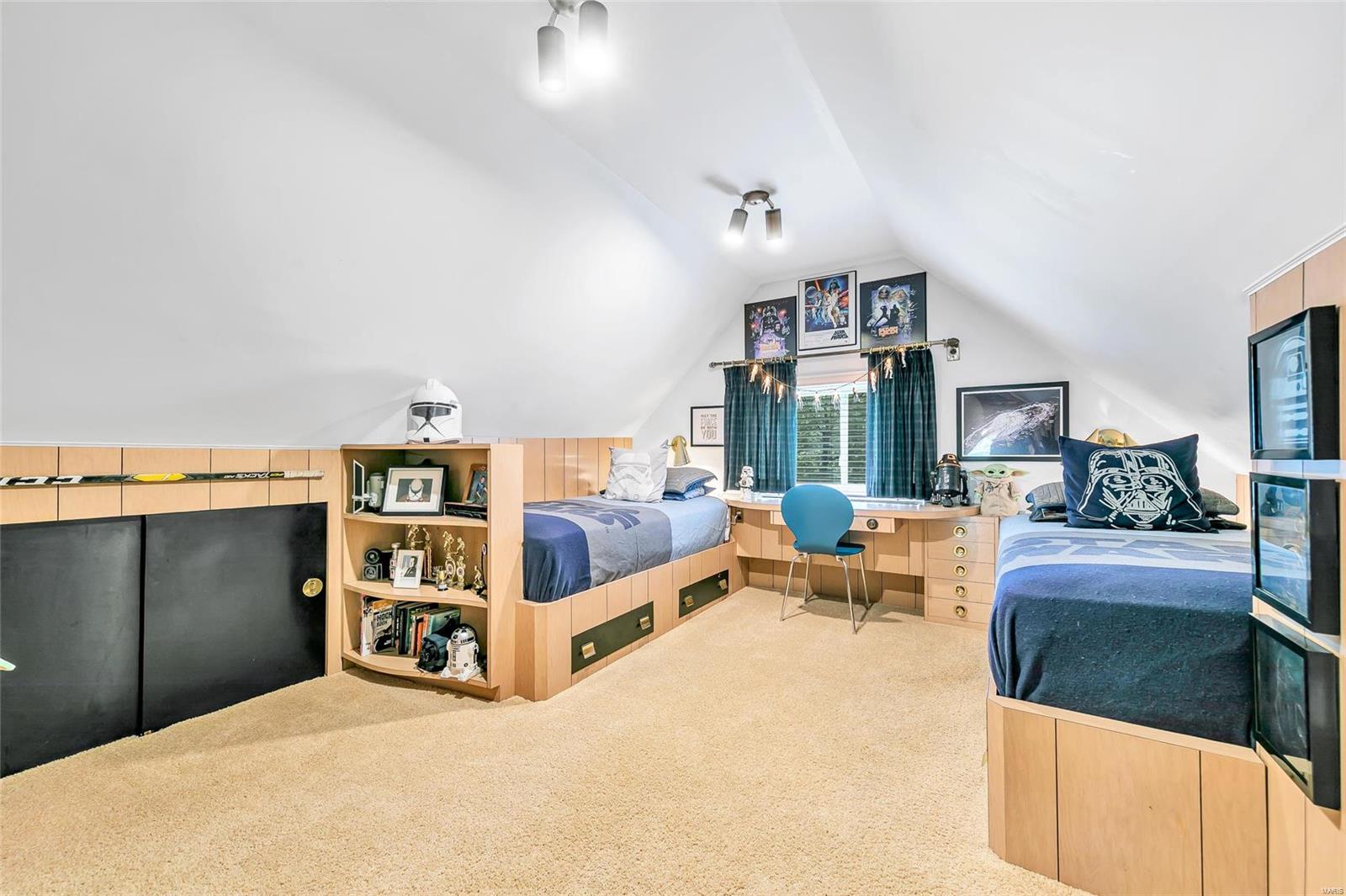 Old Westbury - Residential