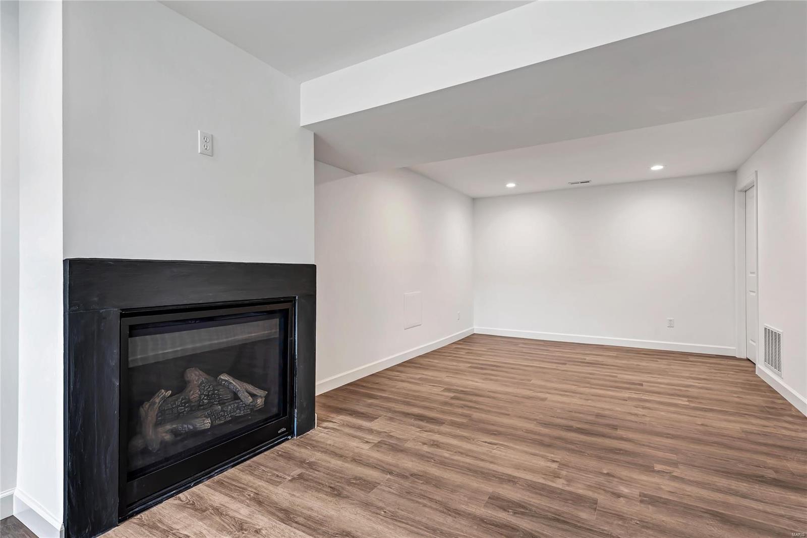 T M Aults - Residential