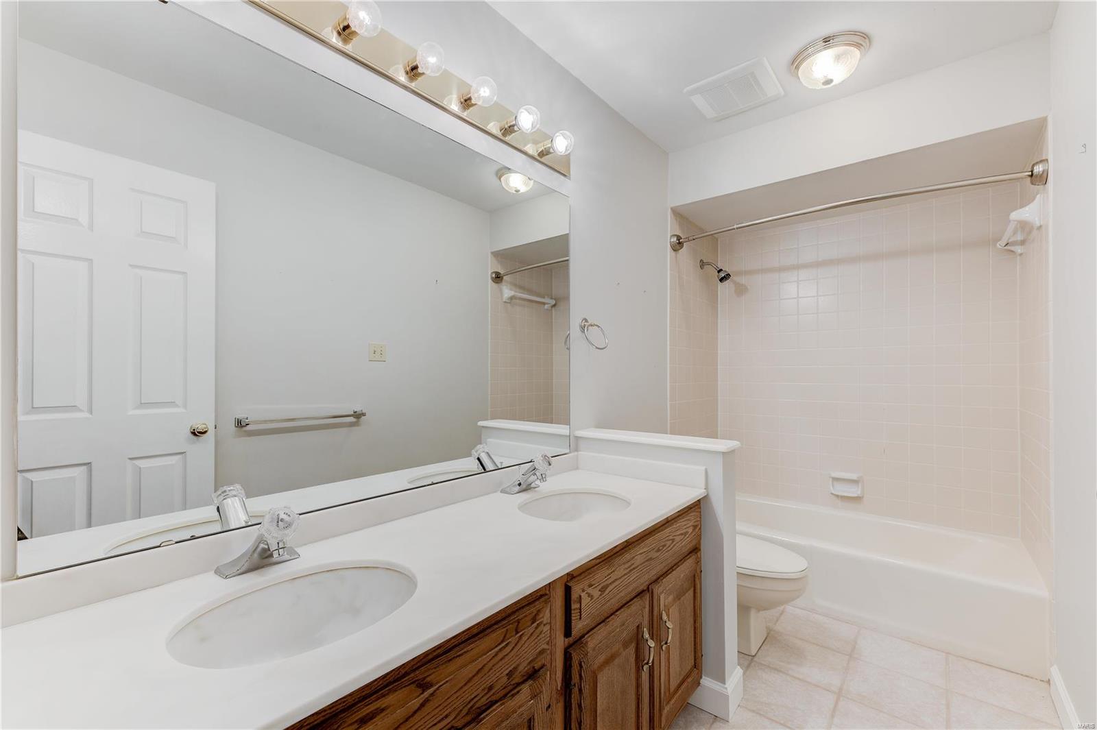 Essex Point - Residential