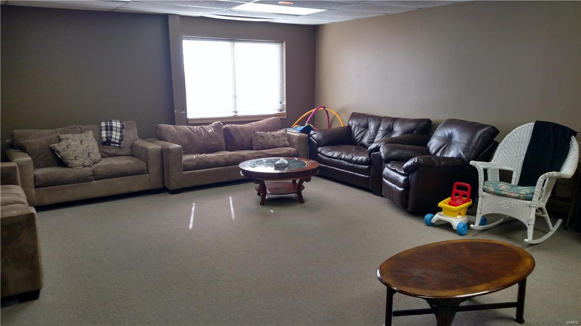 Steen & Cunninghams - Commercial Sale