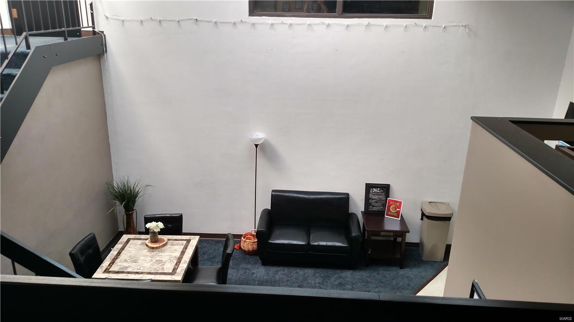 Steen & Cunninghams - Commercial Sale