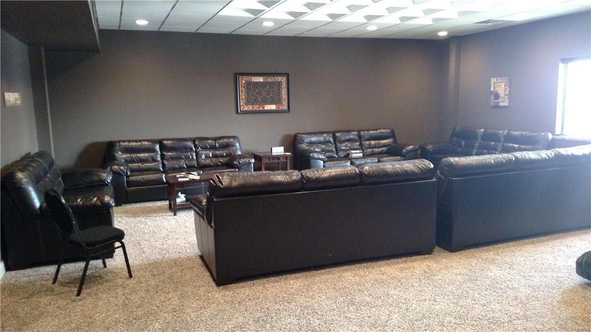 Steen & Cunninghams - Commercial Sale