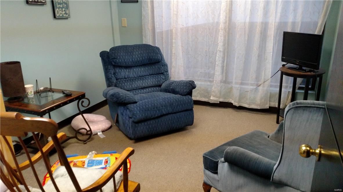 Steen & Cunninghams - Commercial Sale