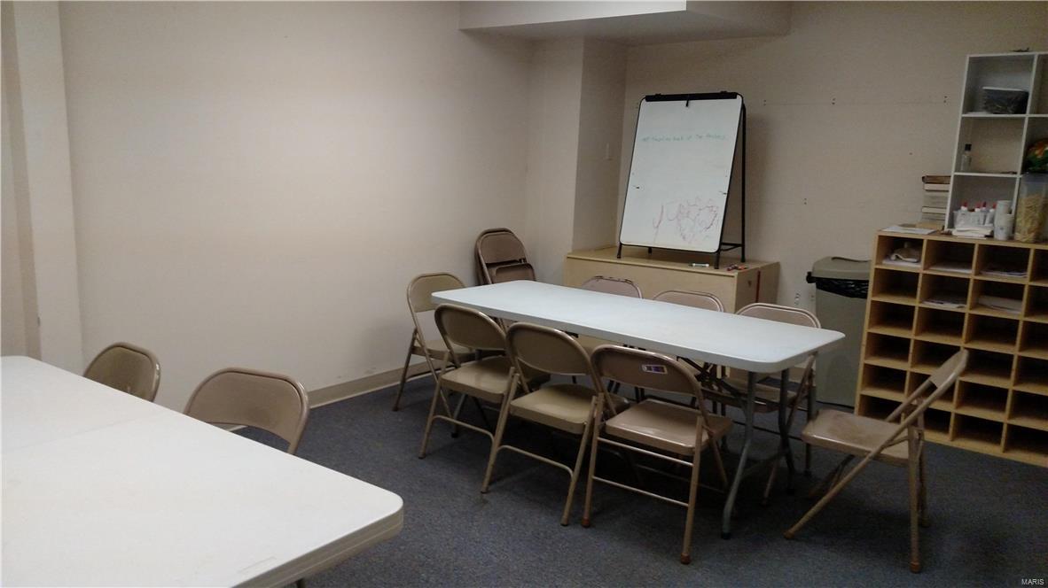 Steen & Cunninghams - Commercial Sale