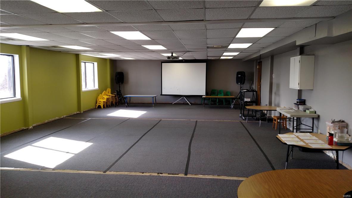 Steen & Cunninghams - Commercial Sale