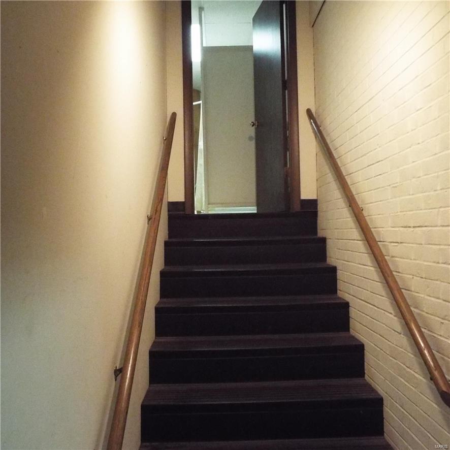 Steen & Cunninghams - Commercial Sale