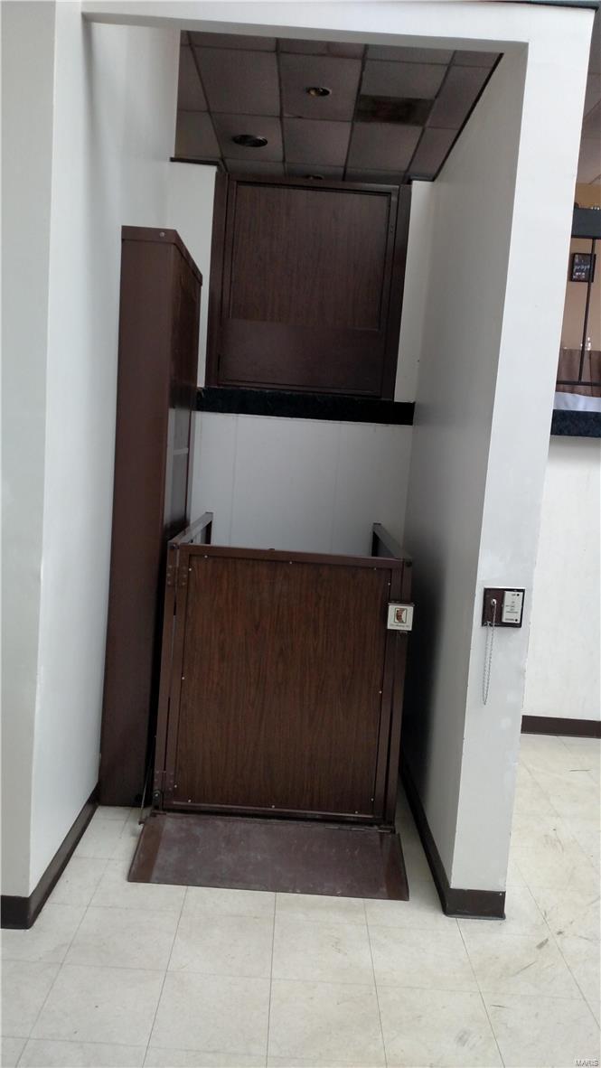 Steen & Cunninghams - Commercial Sale