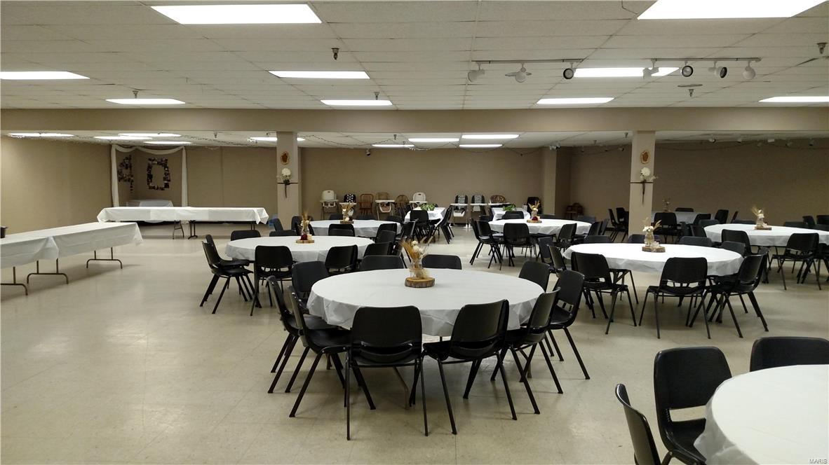 Steen & Cunninghams - Commercial Sale