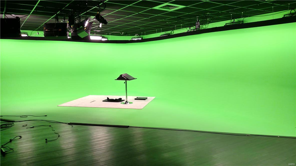 Steen & Cunninghams - Commercial Sale