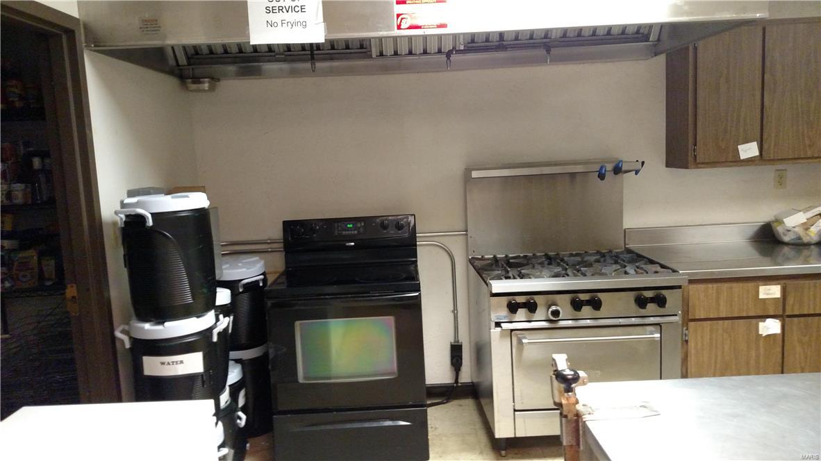 Steen & Cunninghams - Commercial Sale