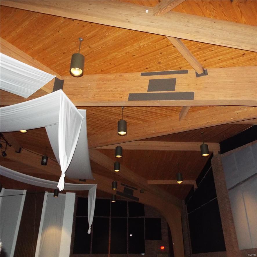 Steen & Cunninghams - Commercial Sale