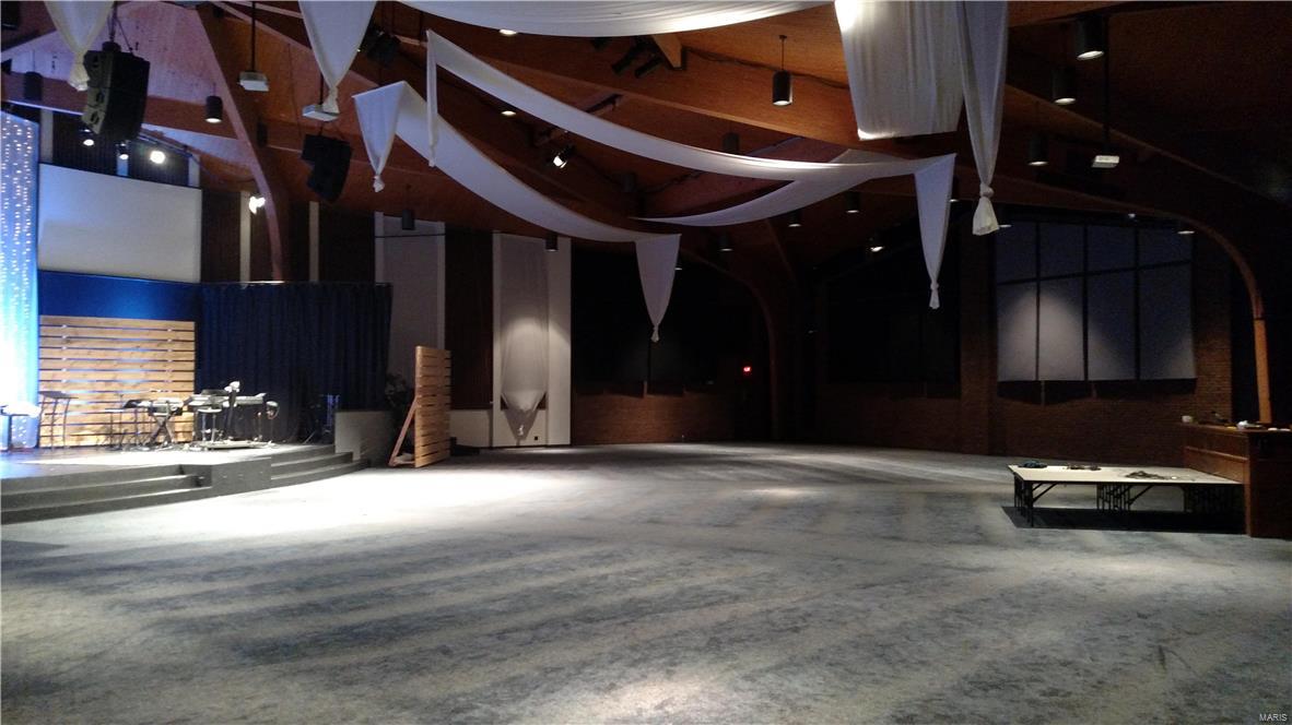 Steen & Cunninghams - Commercial Sale