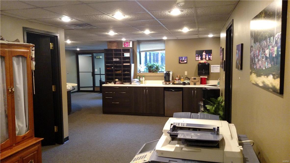 Steen & Cunninghams - Commercial Sale