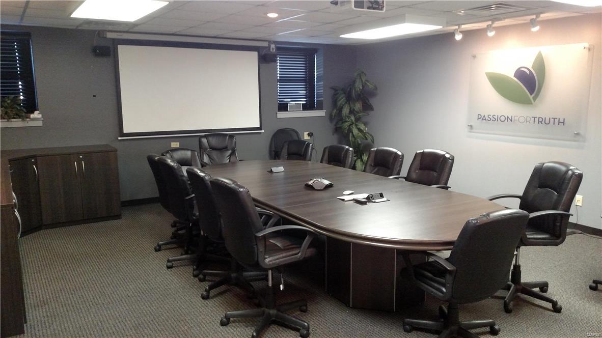 Steen & Cunninghams - Commercial Sale