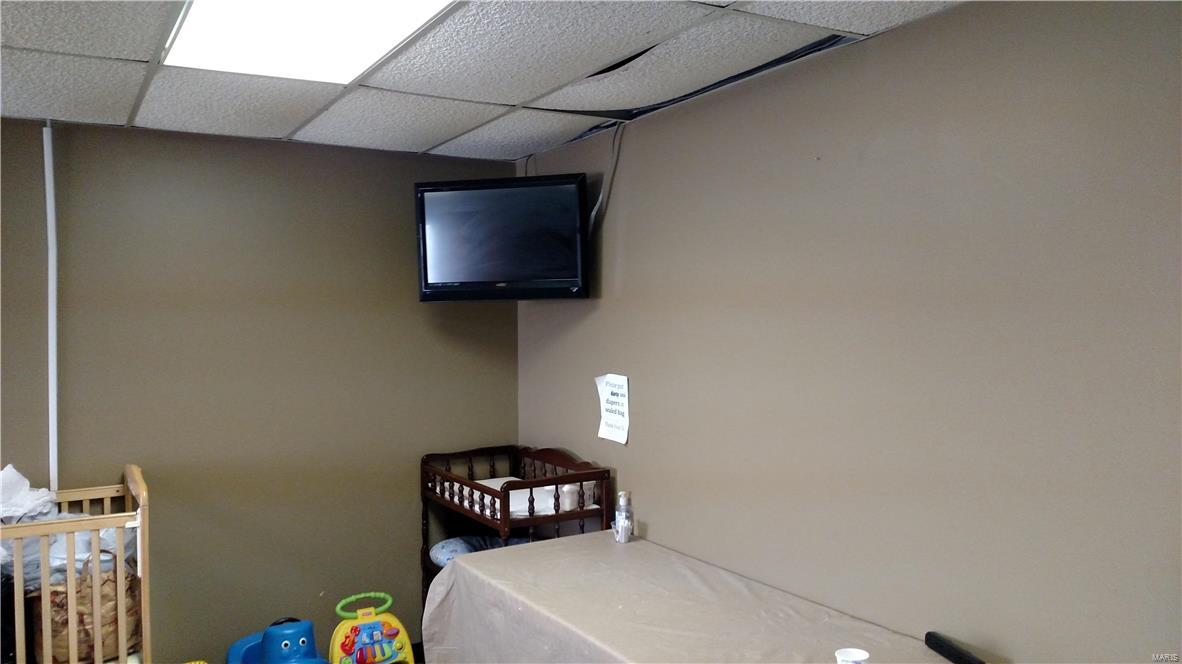 Steen & Cunninghams - Commercial Sale