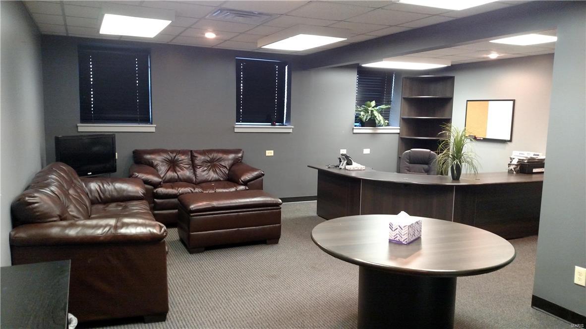 Steen & Cunninghams - Commercial Sale