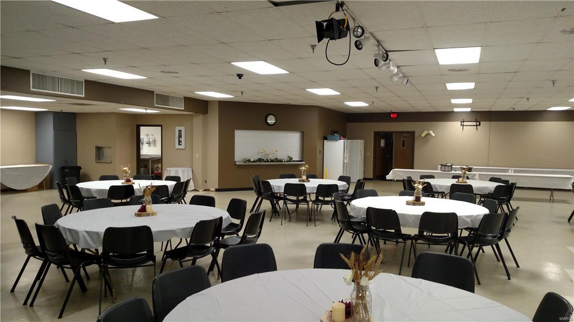 Steen & Cunninghams - Commercial Sale