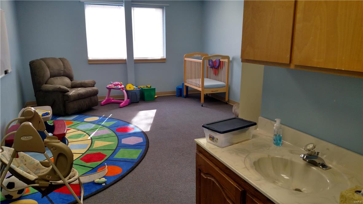 Steen & Cunninghams - Commercial Sale