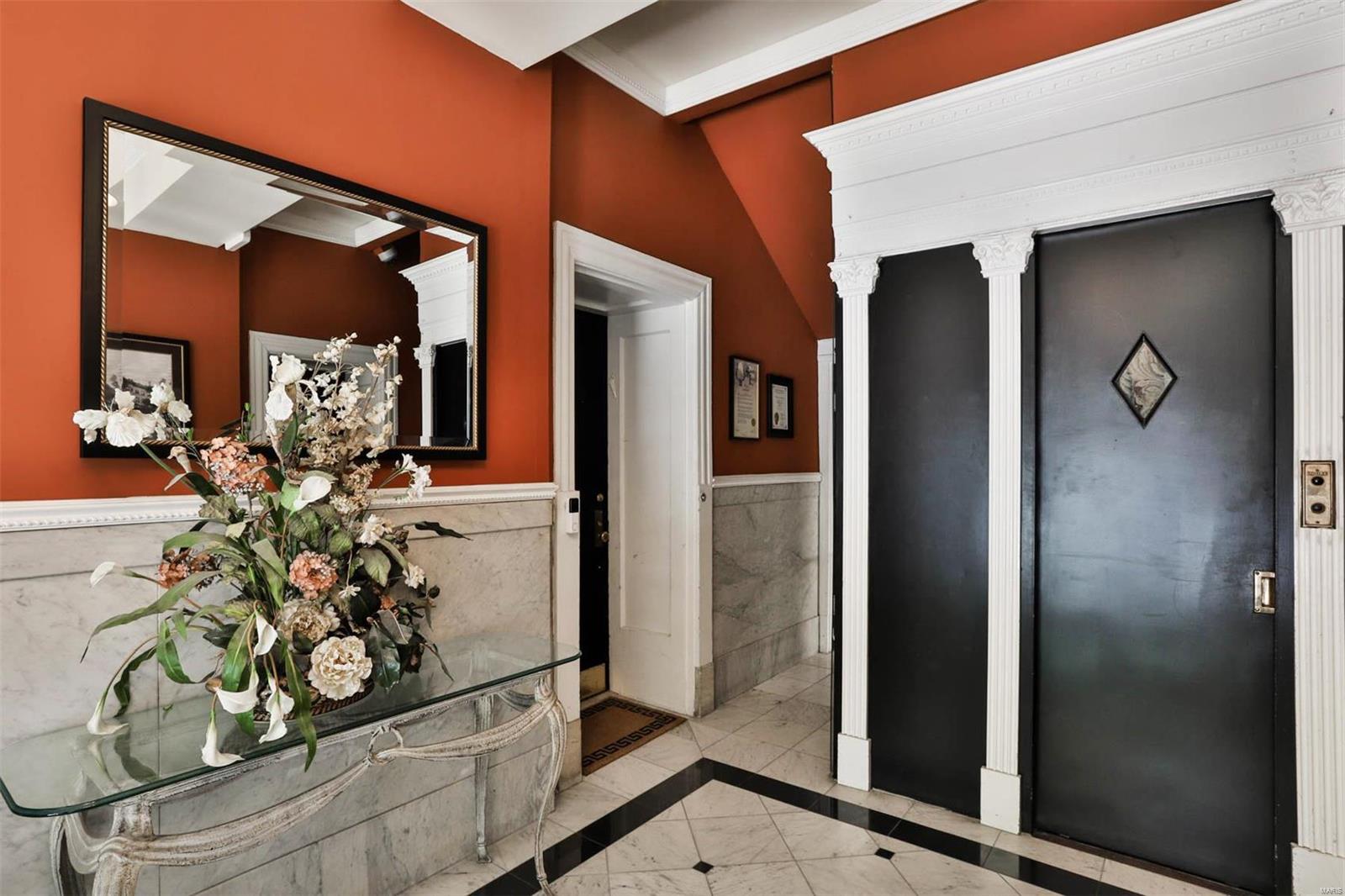 Aberdeen Condo - Residential