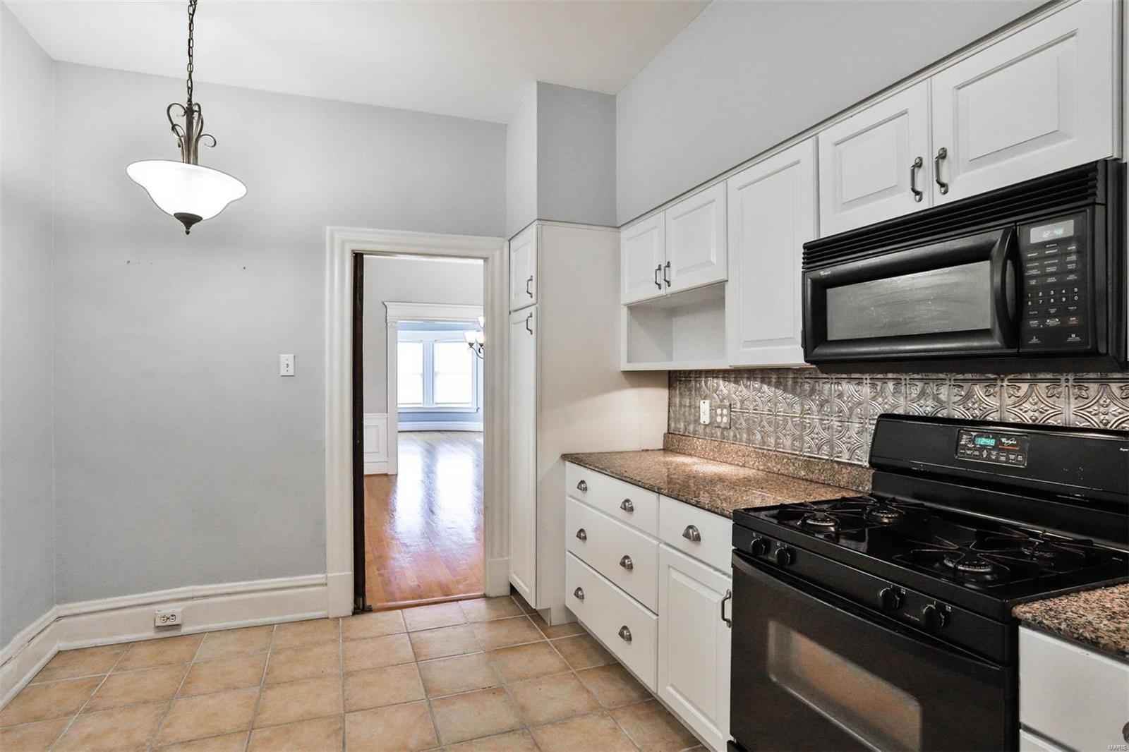 Aberdeen Condo - Residential