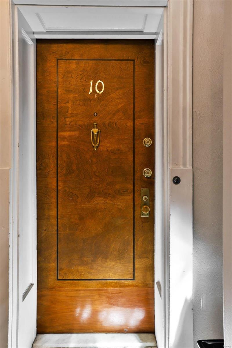 Aberdeen Condo - Residential