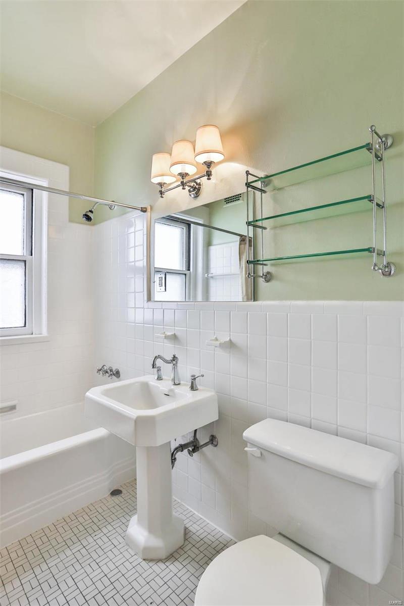 Aberdeen Condo - Residential