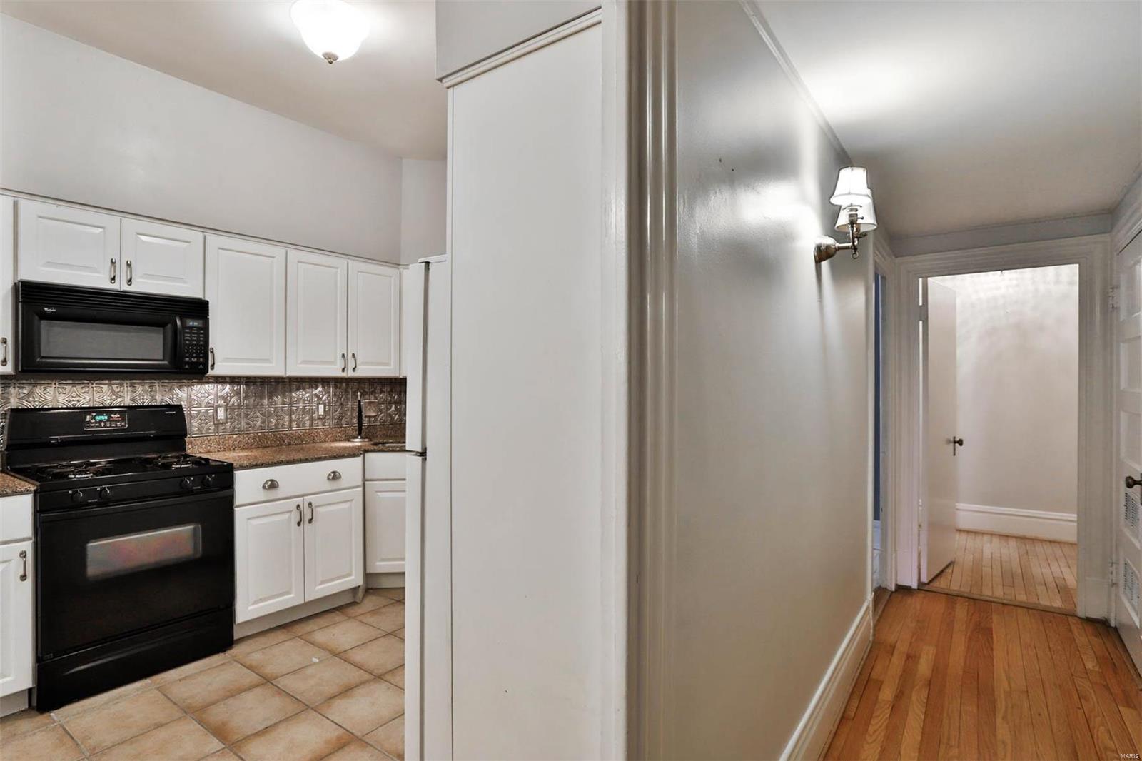 Aberdeen Condo - Residential