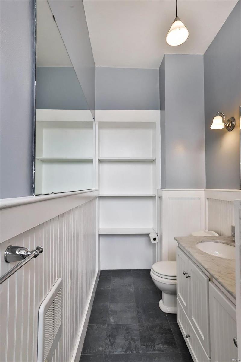 Aberdeen Condo - Residential