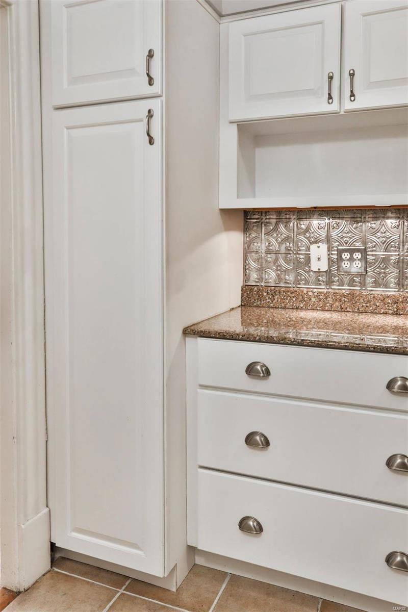 Aberdeen Condo - Residential