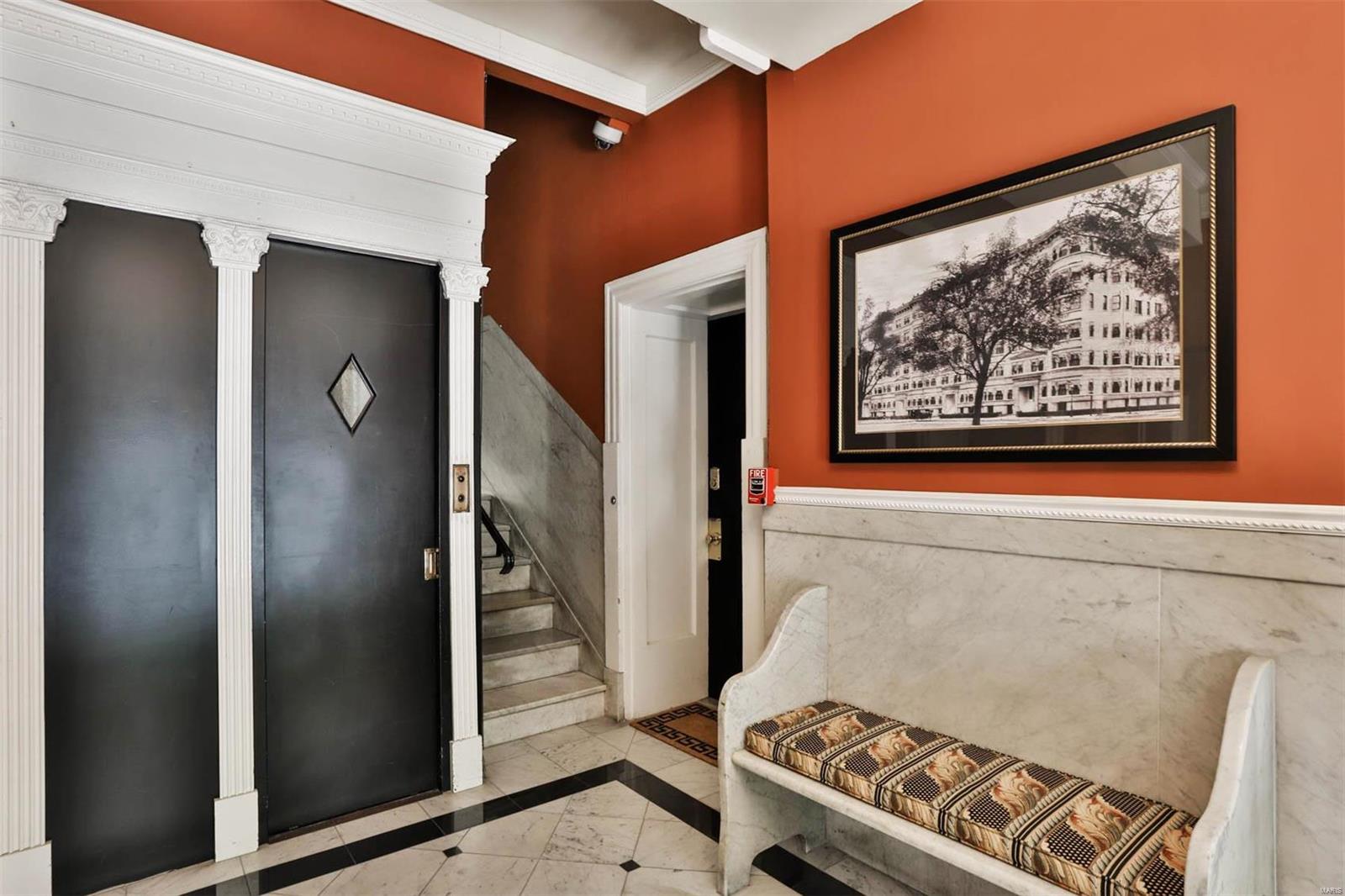 Aberdeen Condo - Residential