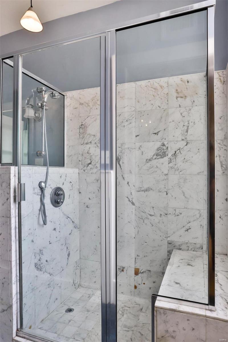 Aberdeen Condo - Residential