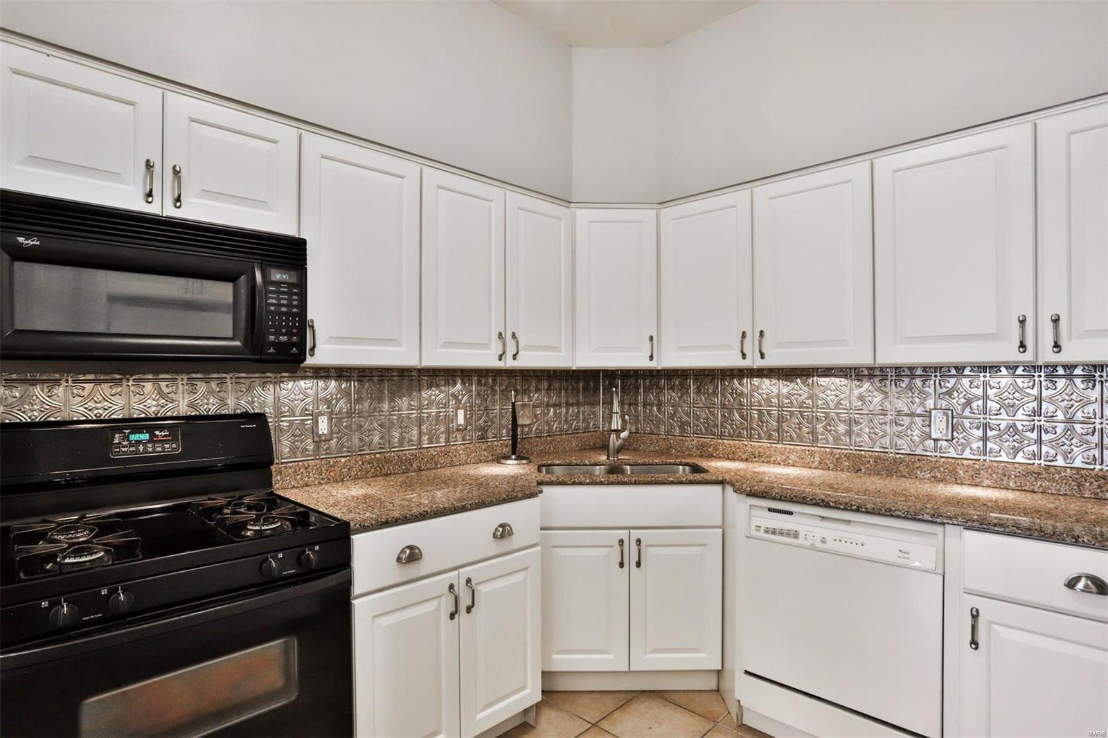 Aberdeen Condo - Residential