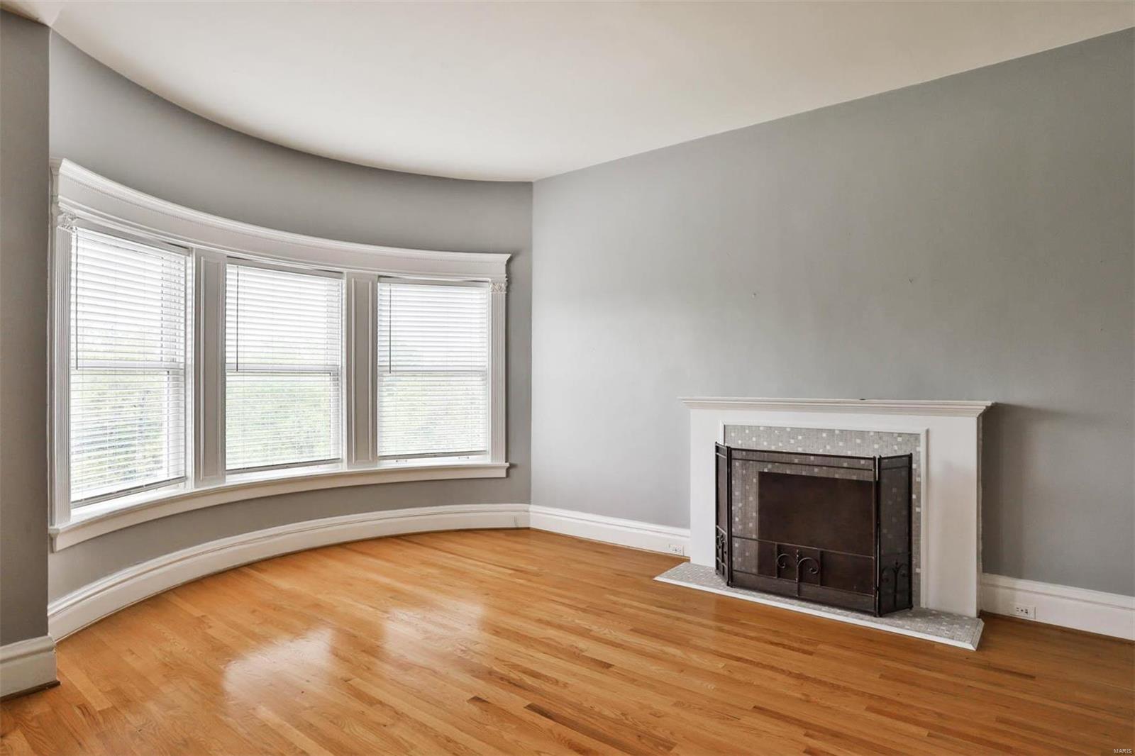 Aberdeen Condo - Residential