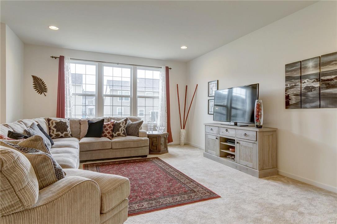 Estates At Town & Country Crossing - Residential Lease