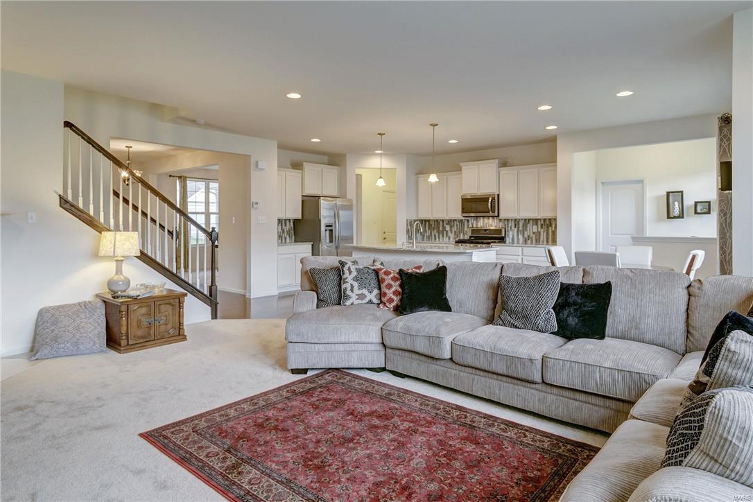 Estates At Town & Country Crossing - Residential Lease