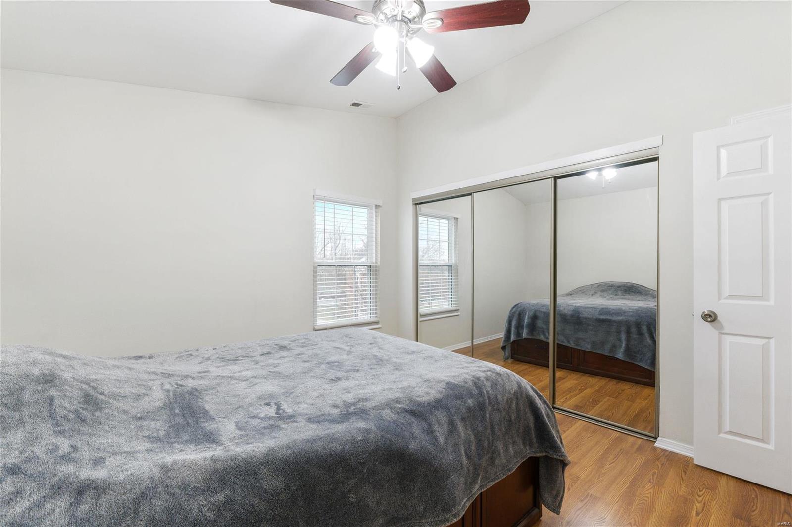 St Louis, Missouri 63146, United States, 2 Bedrooms Bedrooms, ,2 BathroomsBathrooms,Residential,Pending,24200