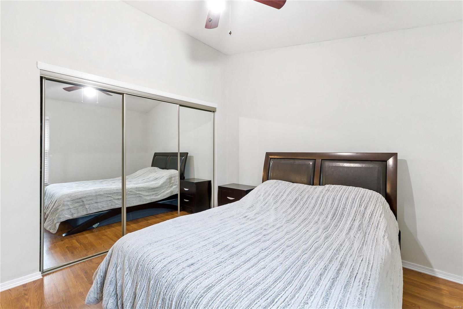 St Louis, Missouri 63146, United States, 2 Bedrooms Bedrooms, ,2 BathroomsBathrooms,Residential,Pending,24200